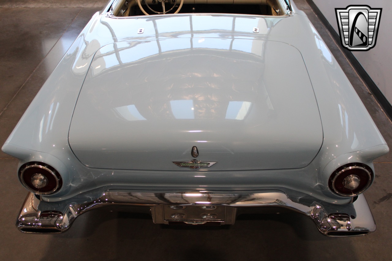 1957 Ford Thunderbird 93