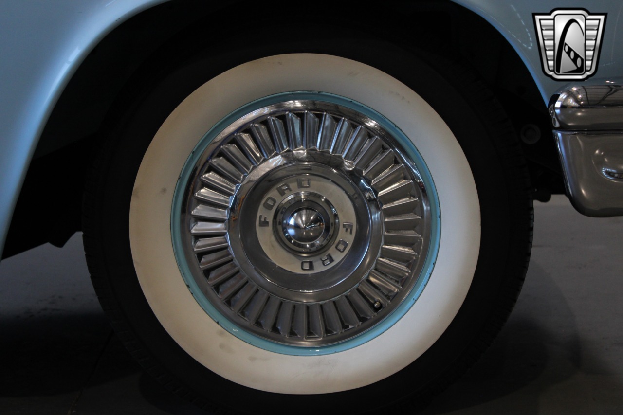 1957 Ford Thunderbird 51