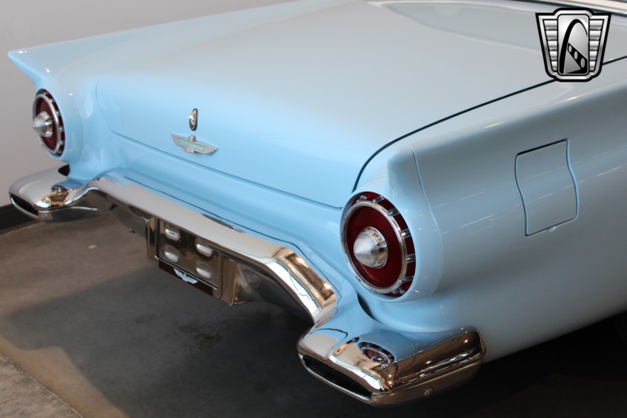 1957 Ford Thunderbird 60