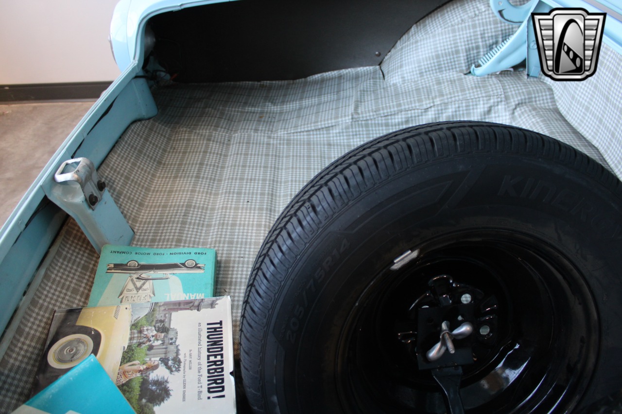 1957 Ford Thunderbird 82