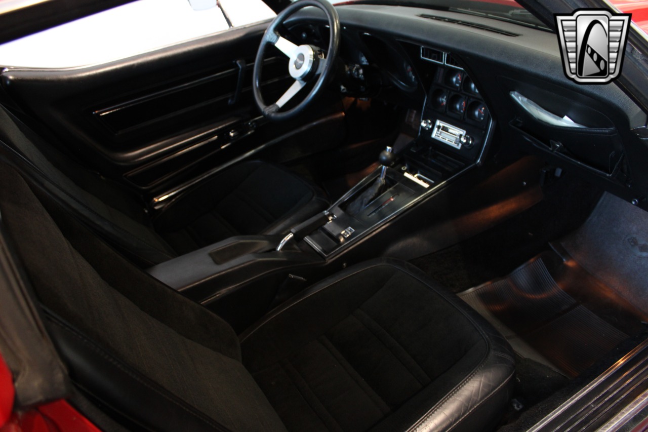 1977 Chevrolet Corvette 24