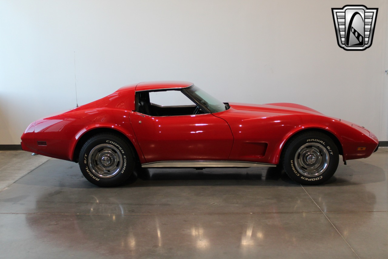 1977 Chevrolet Corvette 12