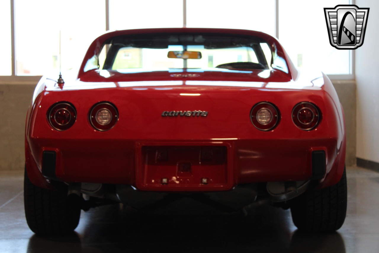 1977 Chevrolet Corvette 18