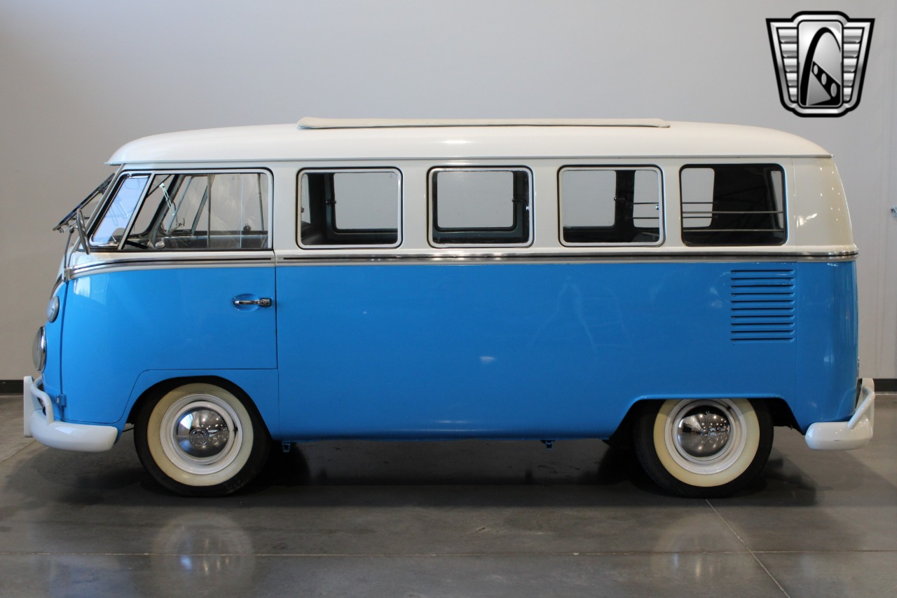 1967 Volkswagen Type 2 32