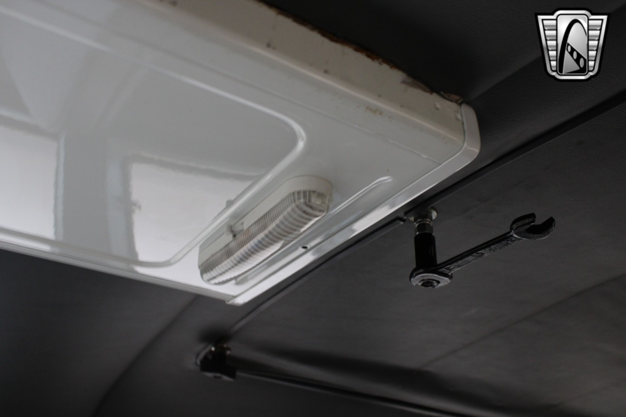 1967 Volkswagen Type 2 84