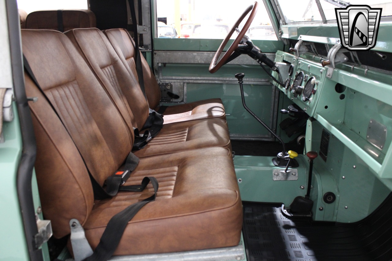 1969 Land Rover Series IIA 75