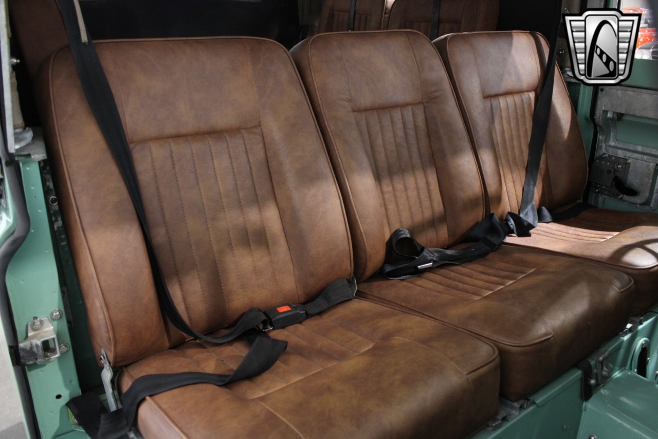 1969 Land Rover Series IIA 76