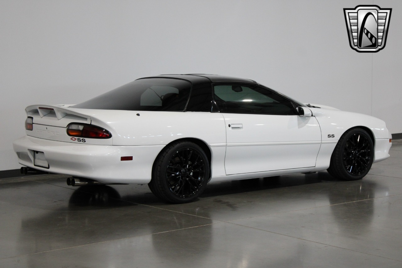 1998 Chevrolet Camaro 17