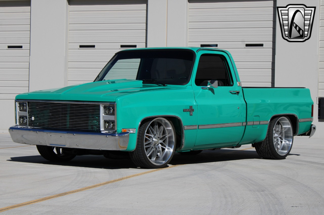1986 Chevrolet C10 2