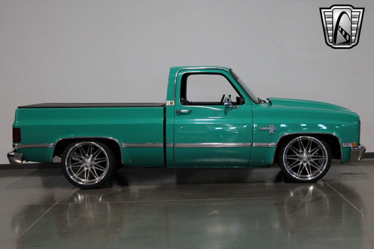 1986 Chevrolet C10 16