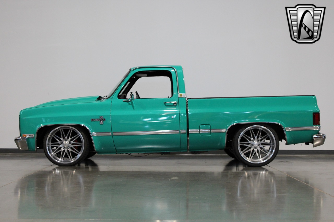 1986 Chevrolet C10 37