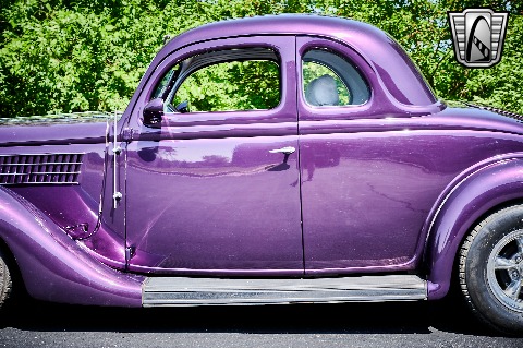 1935 Ford Coupe image 28