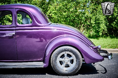 1935 Ford Coupe image 29