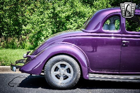 1935 Ford Coupe image 30