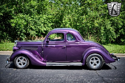 1935 Ford Coupe image 6