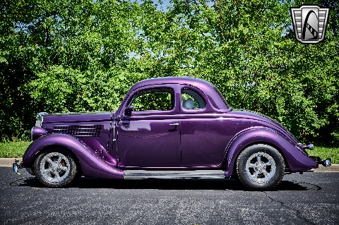 1935 Ford Coupe image 7