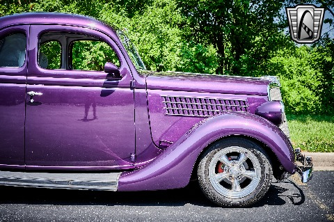 1935 Ford Coupe image 32
