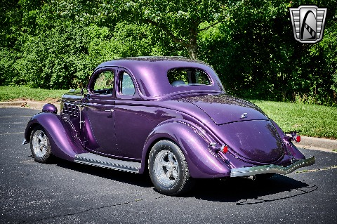 1935 Ford Coupe image 9