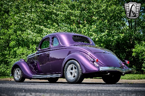 1935 Ford Coupe image 11