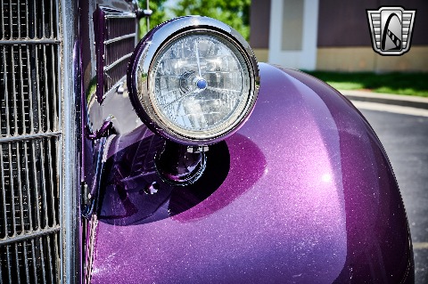 1935 Ford Coupe image 44