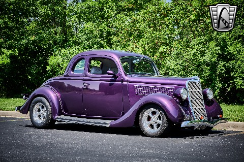 1935 Ford Coupe image 22