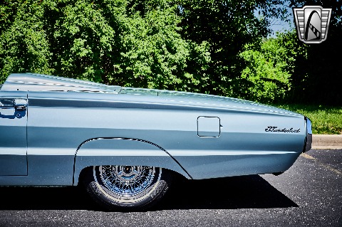 1965 Ford Thunderbird image 29