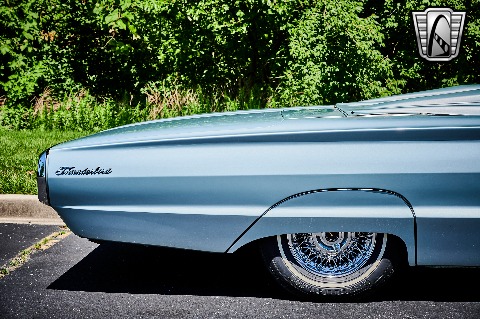 1965 Ford Thunderbird image 30