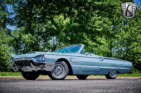 1965 Ford Thunderbird image 5