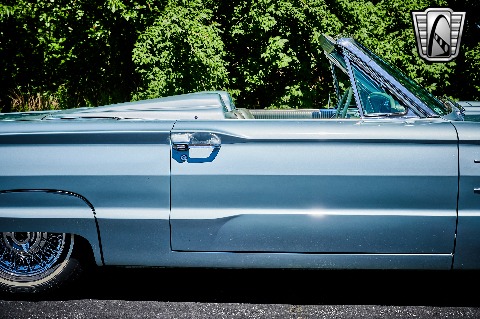 1965 Ford Thunderbird image 31