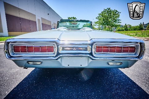 1965 Ford Thunderbird image 58