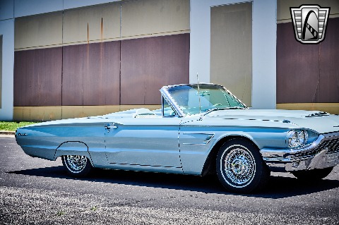 1965 Ford Thunderbird image 33