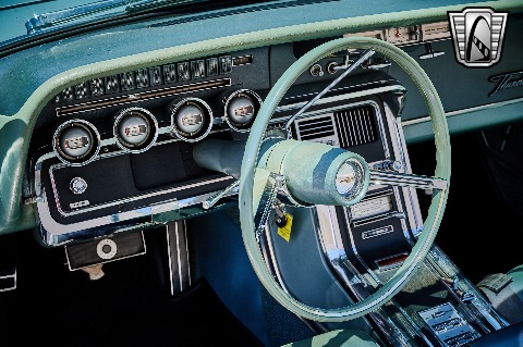 1965 Ford Thunderbird image 88