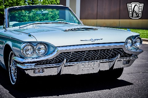 1965 Ford Thunderbird image 37
