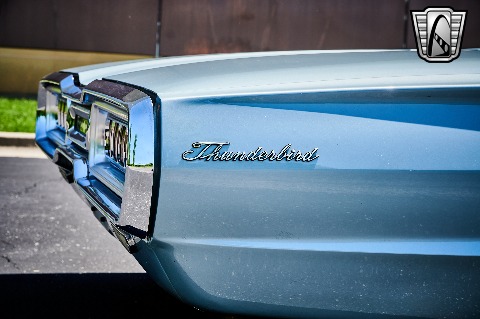 1965 Ford Thunderbird image 64