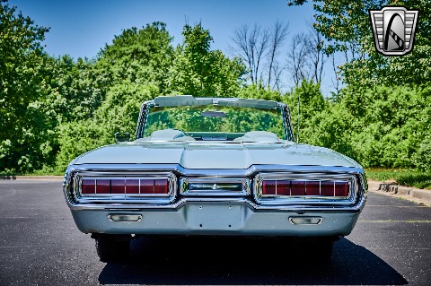 1965 Ford Thunderbird image 13