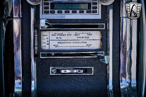 1965 Ford Thunderbird image 95