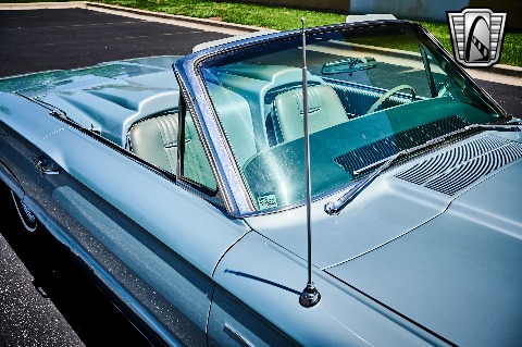 1965 Ford Thunderbird image 70