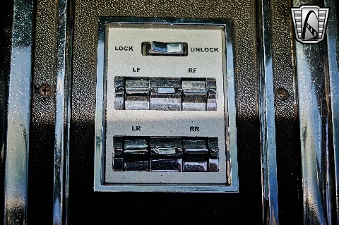 1965 Ford Thunderbird image 96