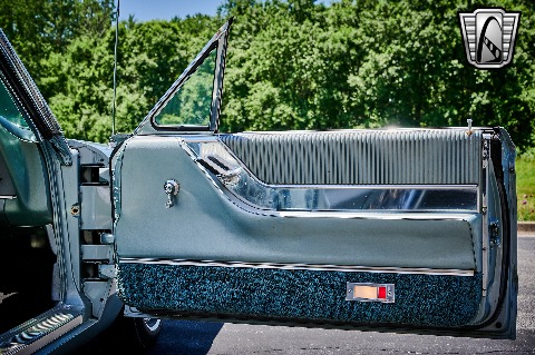 1965 Ford Thunderbird image 100