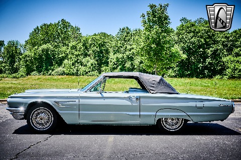 1965 Ford Thunderbird image 77