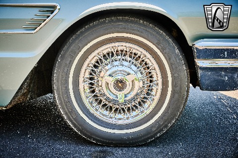 1965 Ford Thunderbird image 130