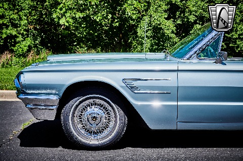 1965 Ford Thunderbird image 27