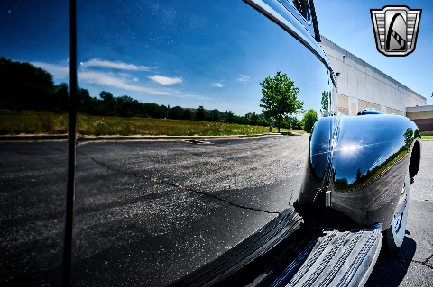 1940 Chevrolet Special Deluxe image 72