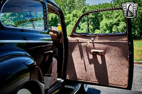 1940 Chevrolet Special Deluxe image 104