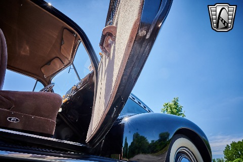 1940 Chevrolet Special Deluxe image 105
