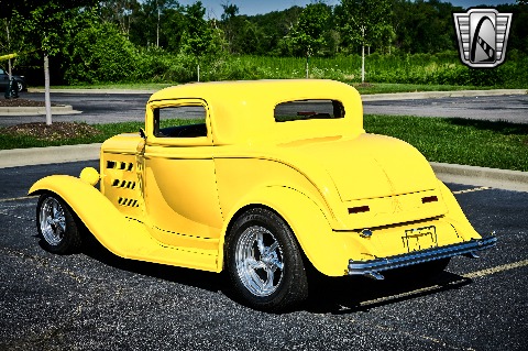 1932 Ford Coupe image 9