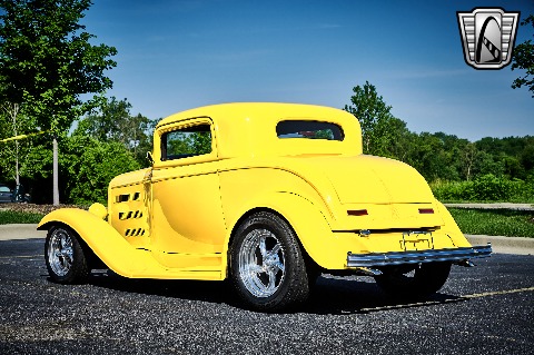 1932 Ford Coupe image 10