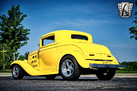 1932 Ford Coupe image 11