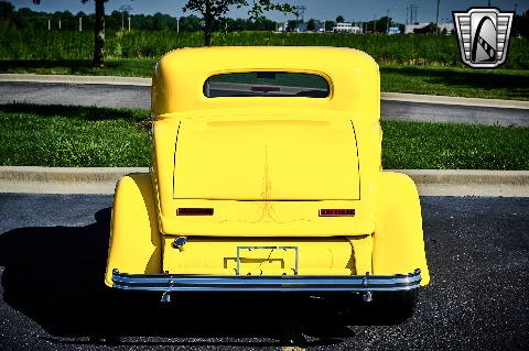 1932 Ford Coupe image 12