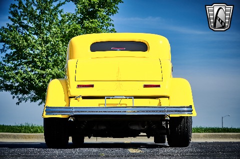 1932 Ford Coupe image 14